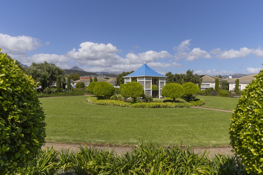 To Let 3 Bedroom Property for Rent in Heritage Park Western Cape